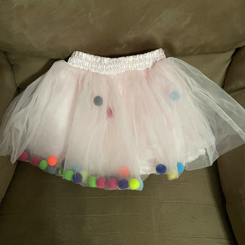 Fun tutu skirt with balls